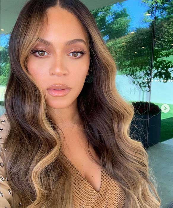 Beyonce selfie from Instagram