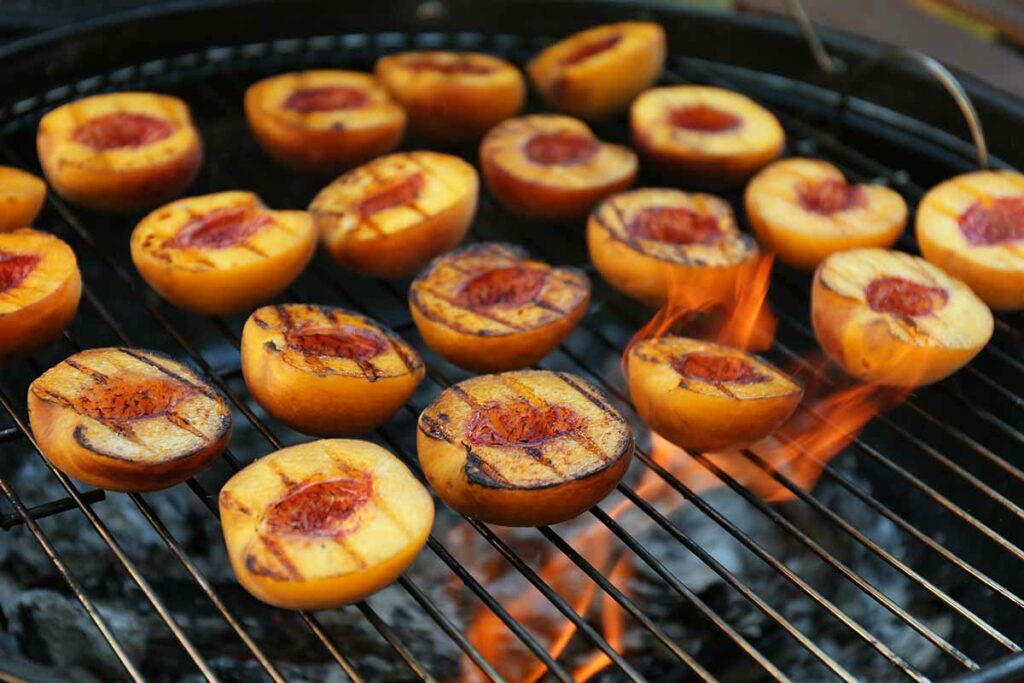 grilling peaches