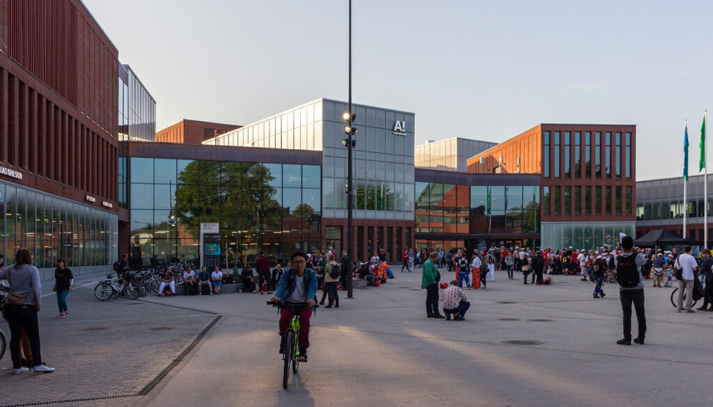 aalto-fashion-school-of-finland