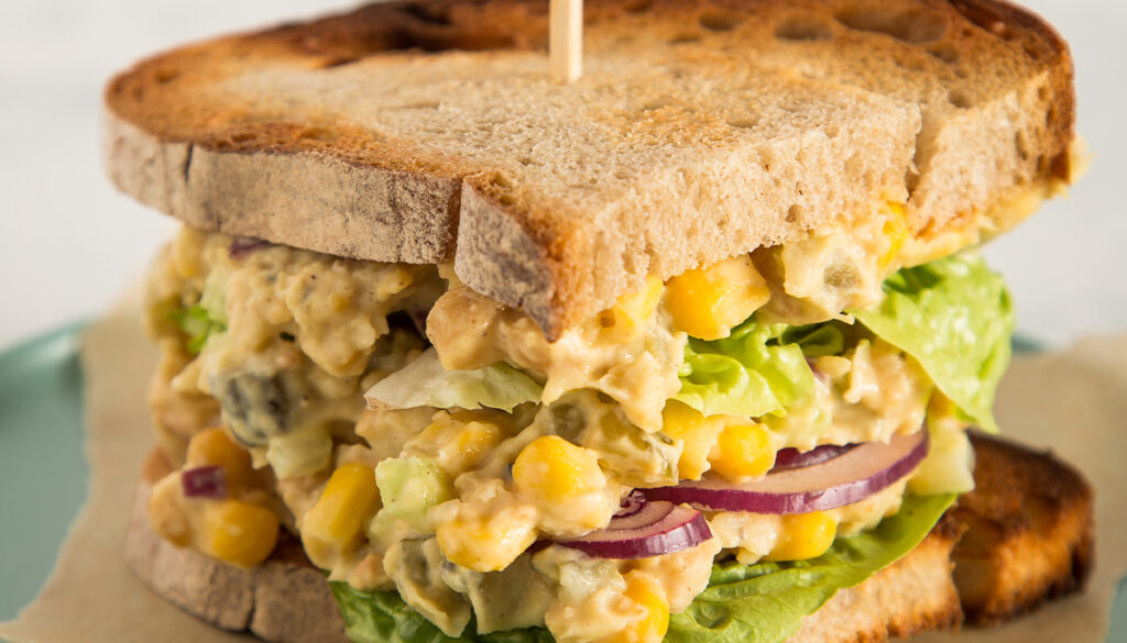 chickpea-salad-sandwich