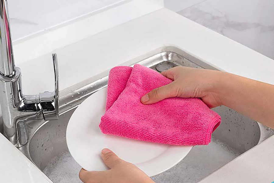 microfiber cleaning cloth drying dishes