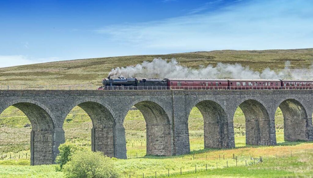 Carlisle bridge train in England